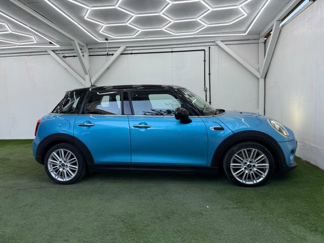 Mini Hatch 2018 1.5 Cooper Euro 6 Ss Blue #2