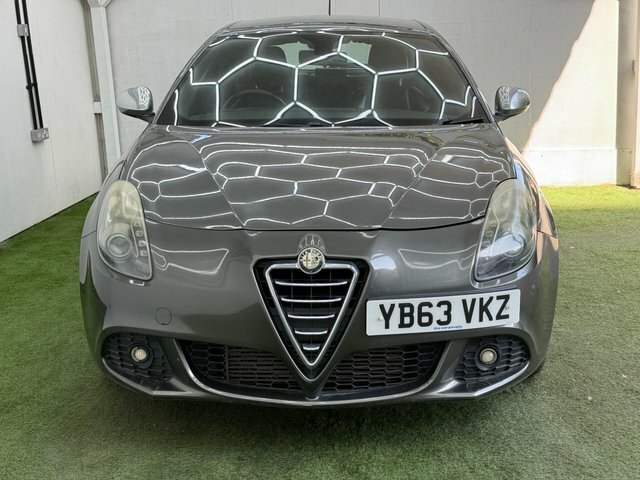 Alfa Romeo Giulietta Hatchback White #13