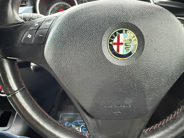 Alfa Romeo Giulietta Hatchback White #35