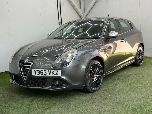 Alfa Romeo Giulietta Hatchback White #12