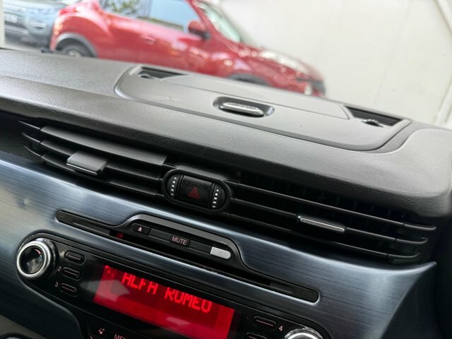 Alfa Romeo Giulietta Hatchback White #44