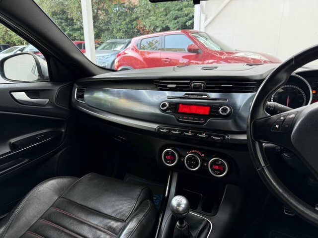 Alfa Romeo Giulietta Hatchback White #49