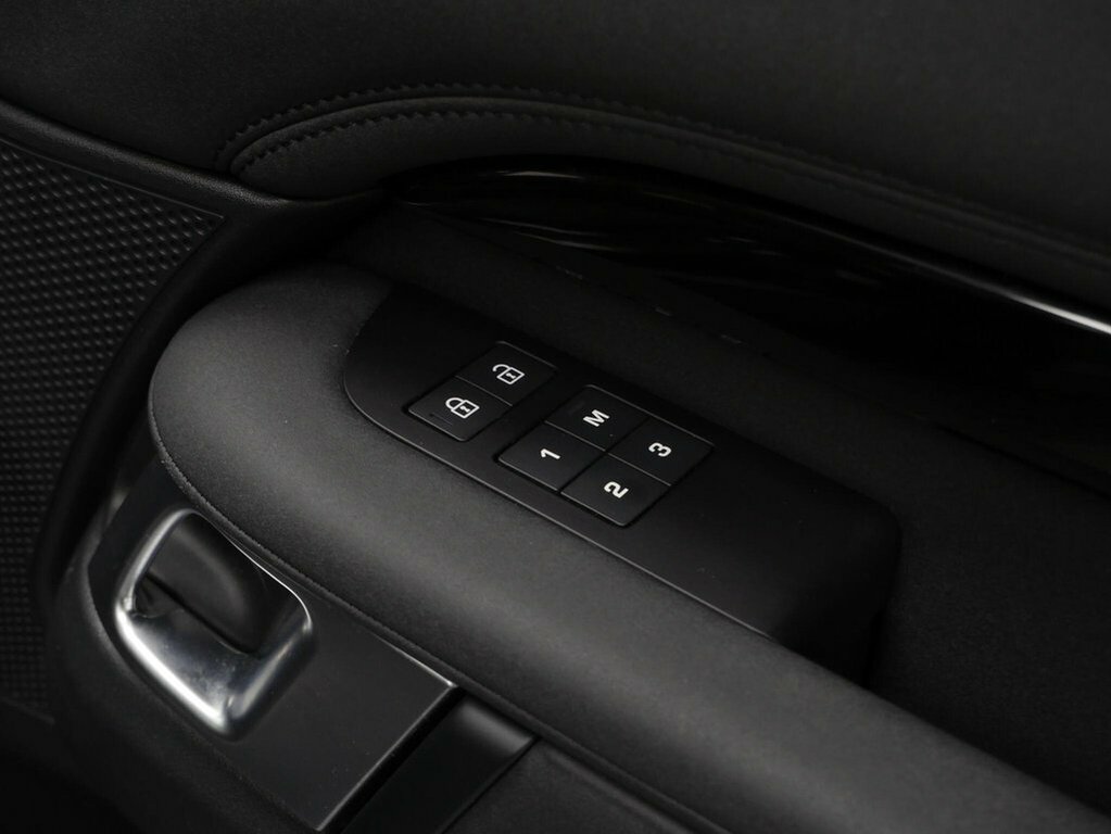 Land Rover Discovery 2.0 D200 R-dynamic Se 2022 Black #30