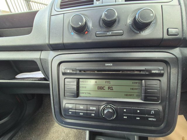 Skoda Fabia Hatchback White #16