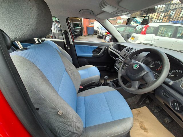 Skoda Fabia Hatchback White #9