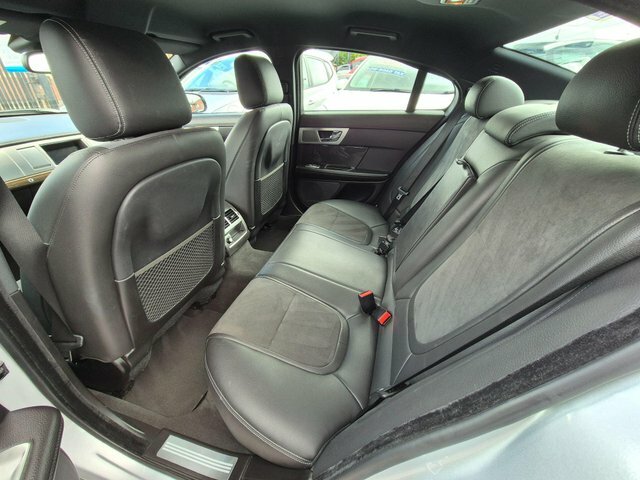 Jaguar XF D V6 S Portfolio Grey #12