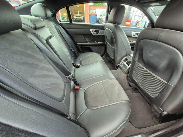 Jaguar XF D V6 S Portfolio Grey #13