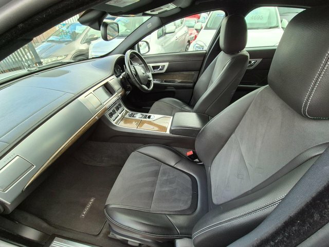 Jaguar XF D V6 S Portfolio Grey #11
