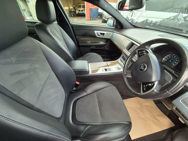 Jaguar XF D V6 S Portfolio Grey #10
