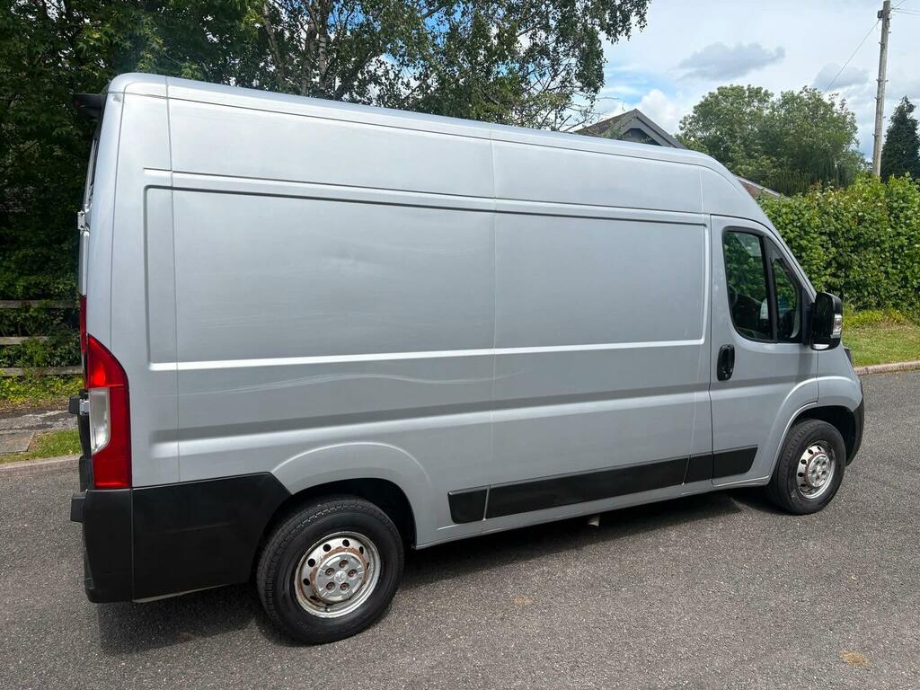 Peugeot Boxer 2.0 Bluehdi 335 Professional L2 H2 Euro 6 Silver #5