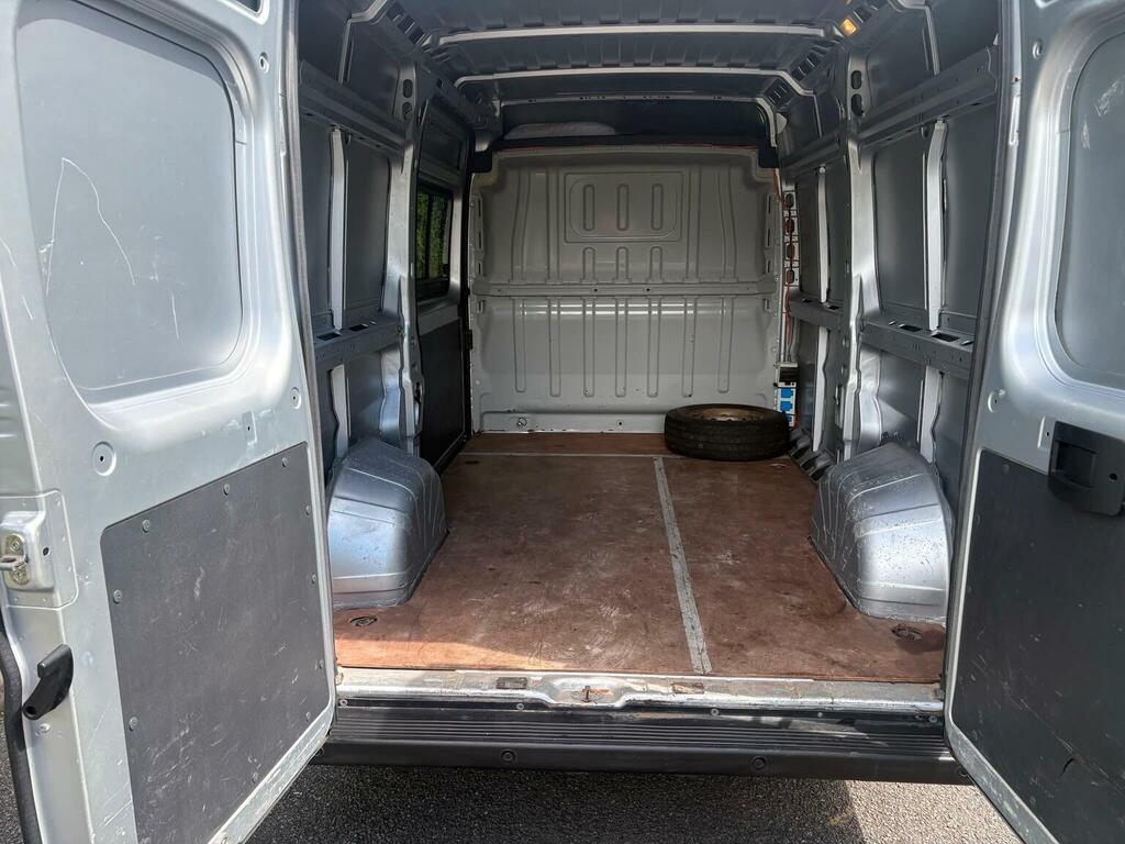 Peugeot Boxer Professional White #12