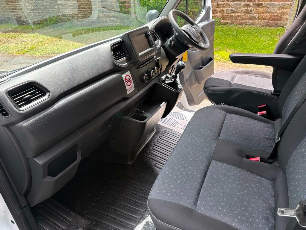 Vauxhall Movano Mpv Silver #8