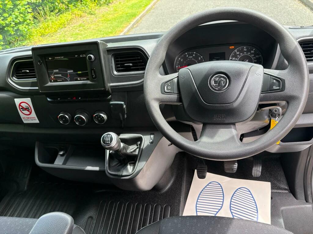 Vauxhall Movano Mpv Silver #9