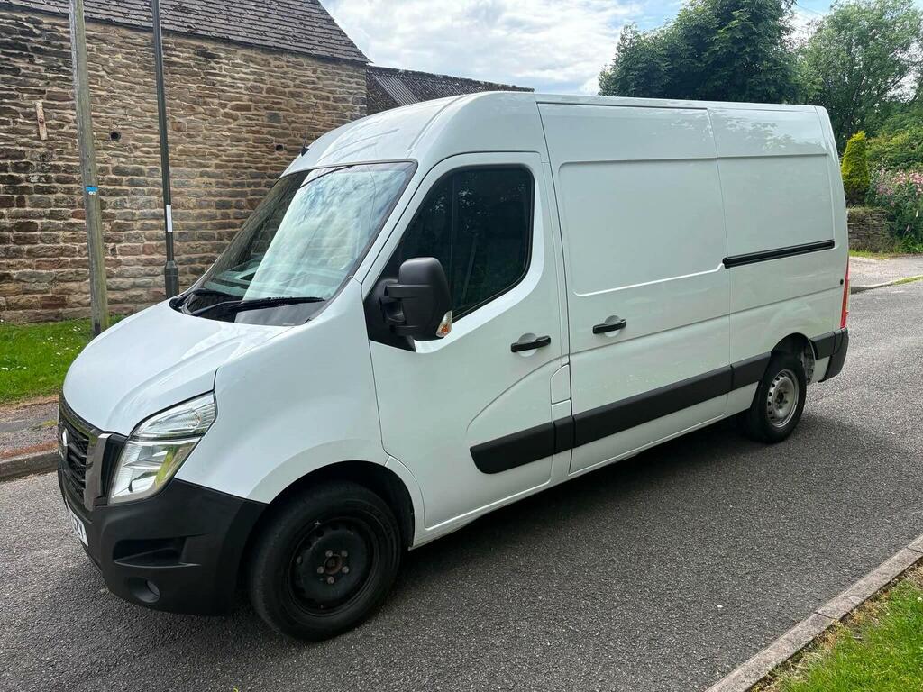 Nissan InterStar 2.3 Dci 35 Tekna Fwd L2 H2 Euro 6 White