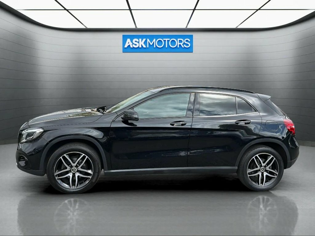 Mercedes-Benz GLA Class 1.6L Urban Edition YK69FDD Black #3