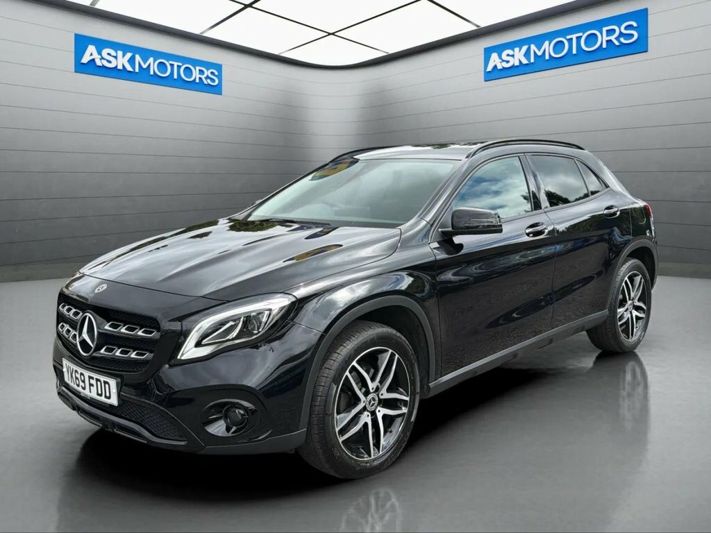 Mercedes-Benz GLA Class 1.6L Urban Edition Black