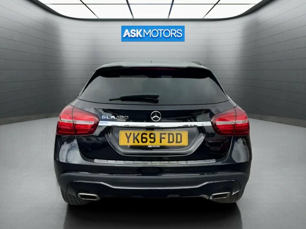 Mercedes-Benz GLA Class 1.6L Urban Edition YK69FDD Black #4