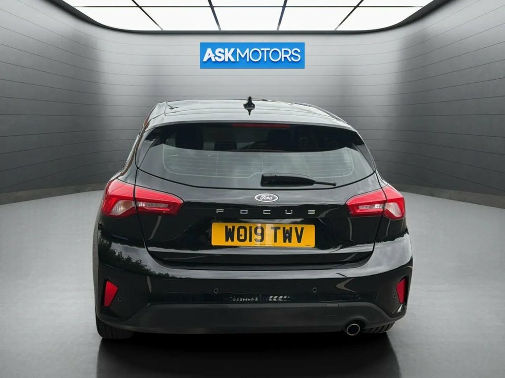Ford Focus 1L Titanium WO19TWV Black #5