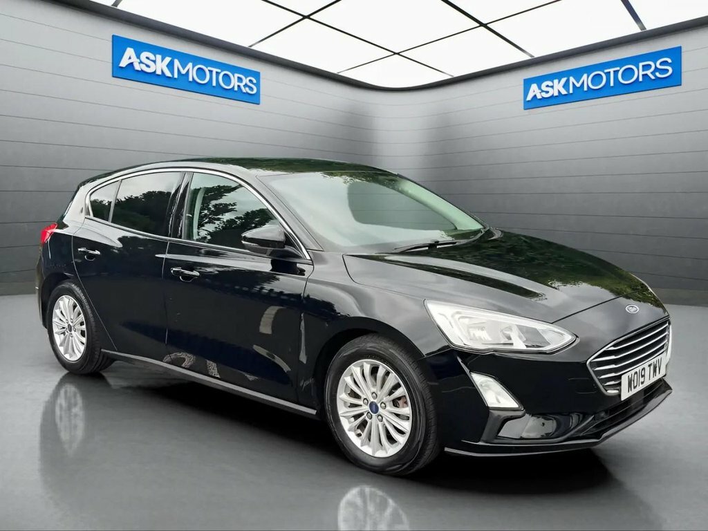 Ford Focus 1L Titanium WO19TWV Black #2