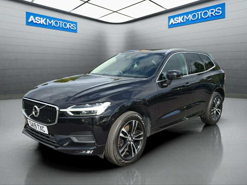 Volvo XC60 2L Momentum Pro Black