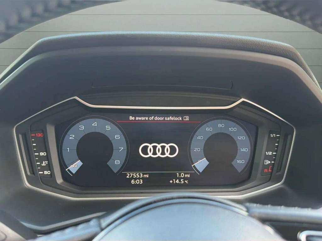 Audi A1 1L Sport Black #6
