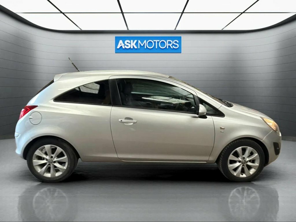 Vauxhall Corsa 1.3L Excite Silver #2
