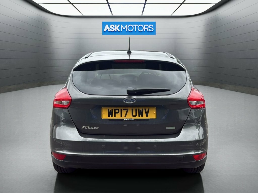 Ford Focus 1L Zetec Edition WP17UWV Grey #4