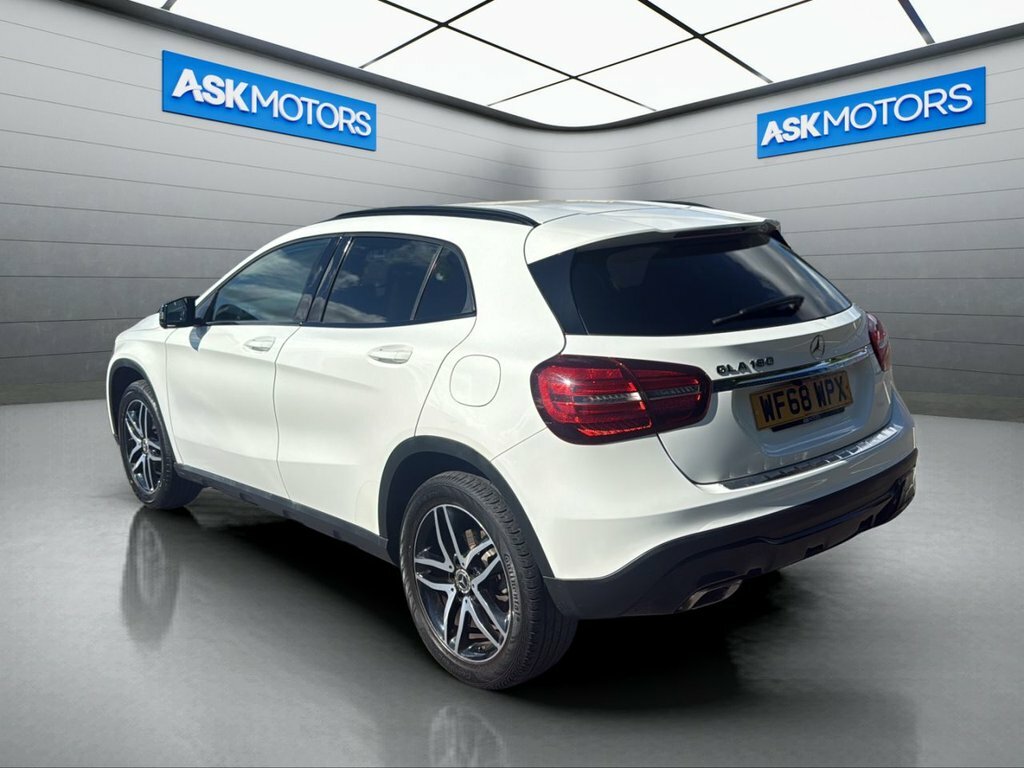 Mercedes-Benz GLA Class 1.6L Urban Edition White #3