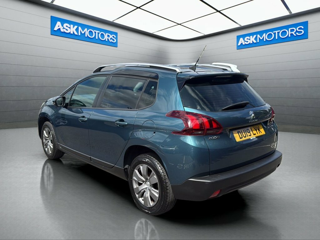Peugeot 2008 1.2L Active Green #3