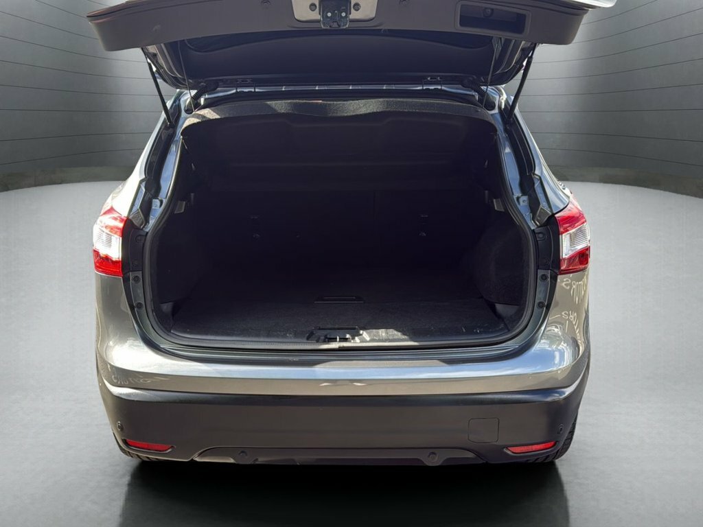 Nissan Qashqai N-tec White #11