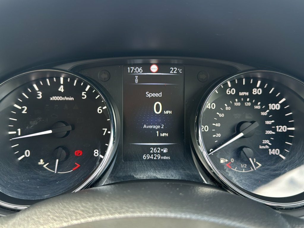 Nissan Qashqai N-tec White #16