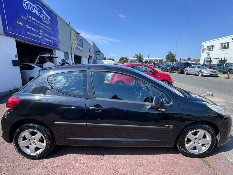Peugeot 207 1.4 Verve Euro 5 Black #2