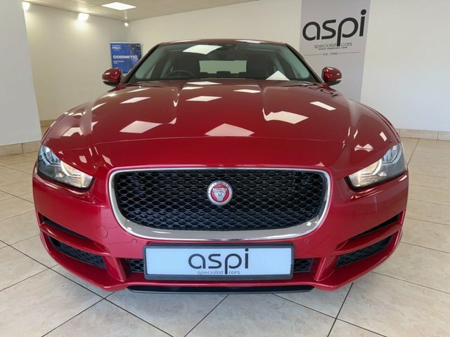 Jaguar XE Prestige Saloon Red #3