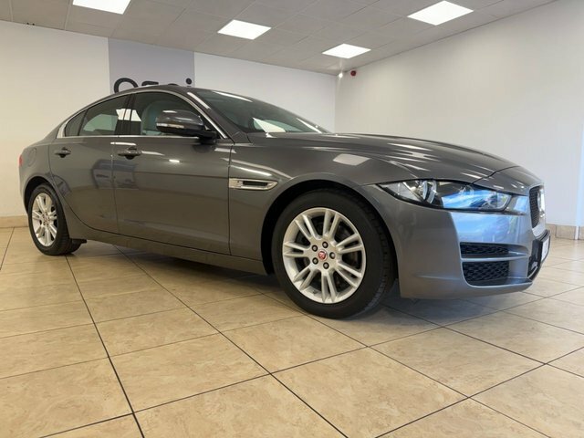 Jaguar XE Prestige Saloon WN18UBX Grey #6