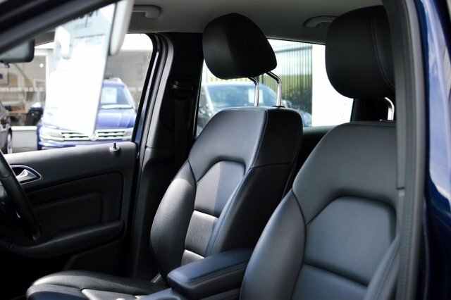 Mercedes-Benz B Class B180d Se Mpv Blue #2