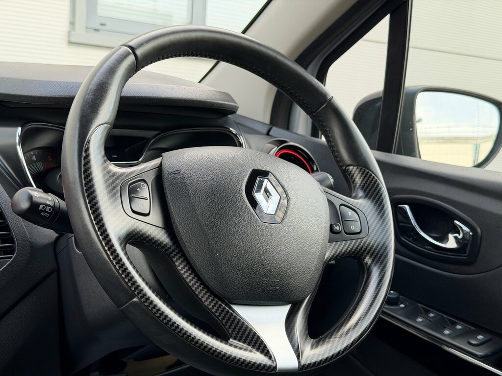 Renault Captur 1.5 Dci 110 Signature Nav Red #31