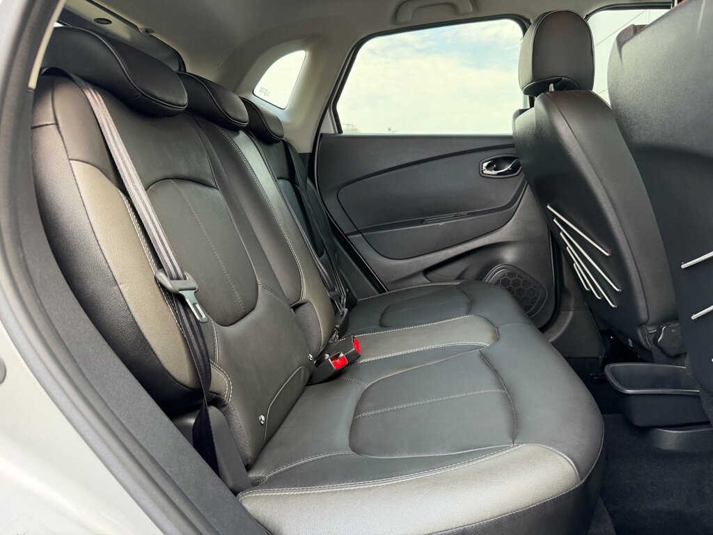 Renault Captur 1.5 Dci 110 Signature Nav Red #26