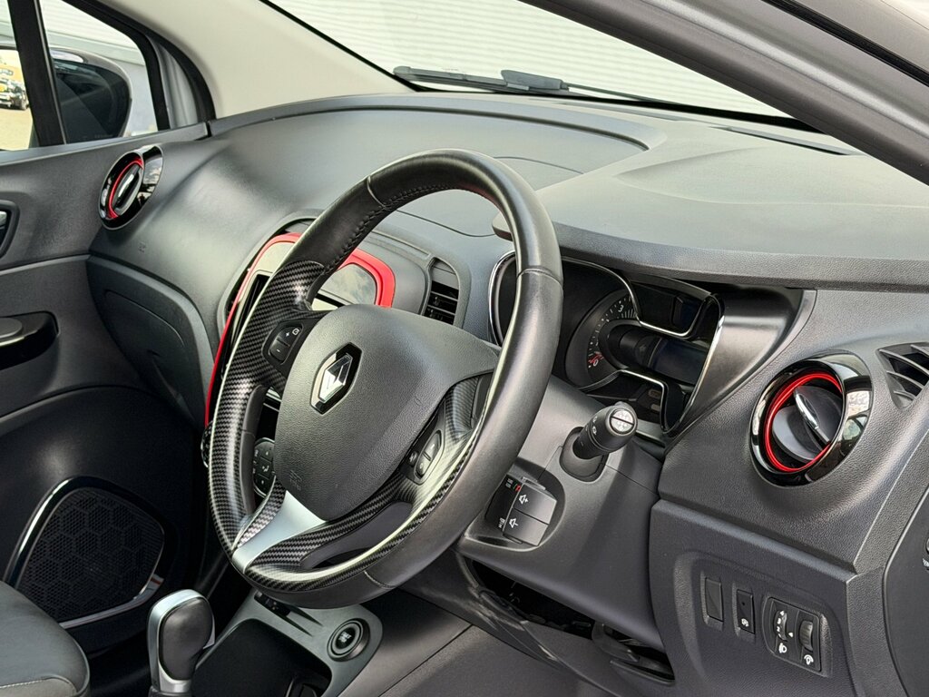 Renault Captur 1.5 Dci 110 Signature Nav Red #21