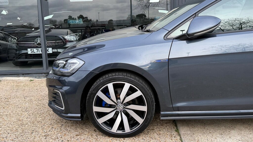 Volkswagen e-Golf E-golf 135 Bhp White #13