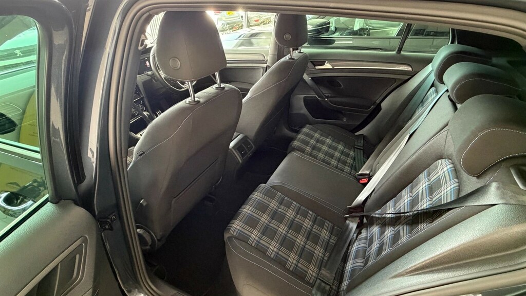 Volkswagen e-Golf E-golf 135 Bhp White #16