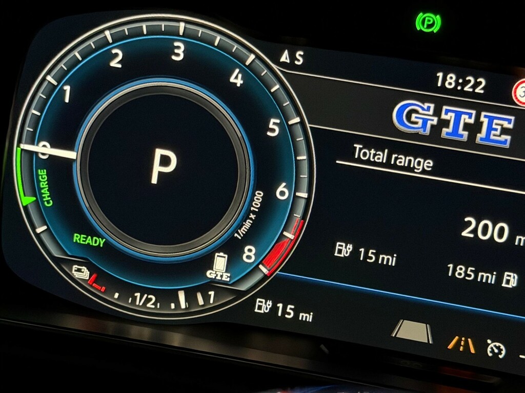 Volkswagen e-Golf E-golf 135 Bhp White #19