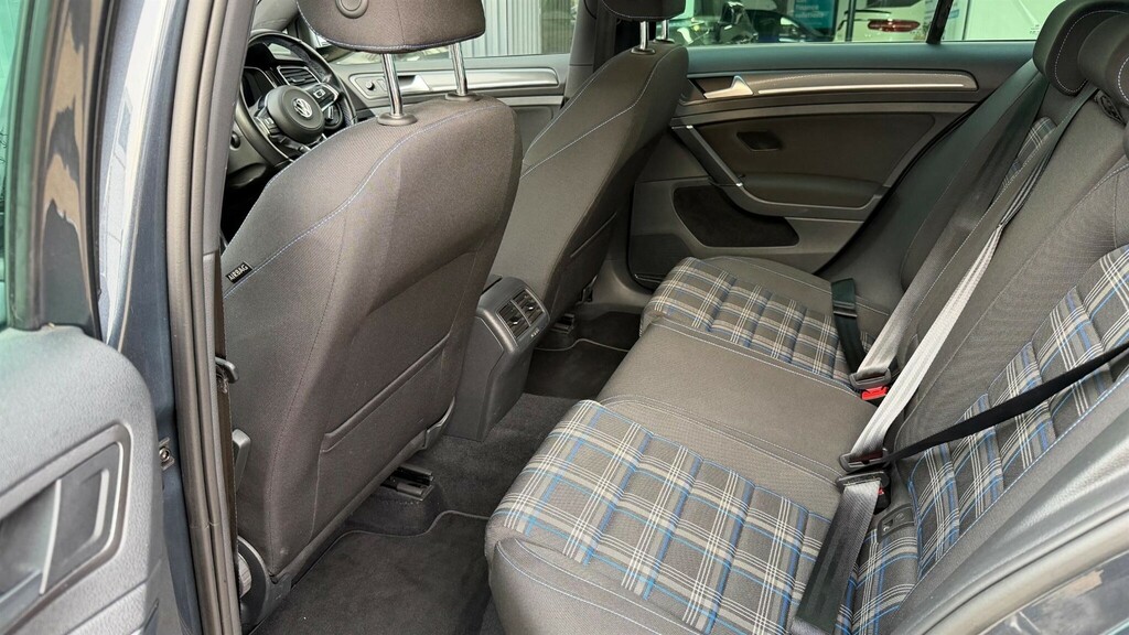 Volkswagen e-Golf E-golf 135 Bhp White #9