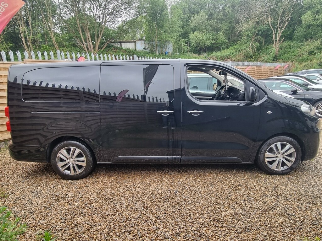 Peugeot Traveller Mpv 2.0 Bluehdi Allure Long 2019 Black #4