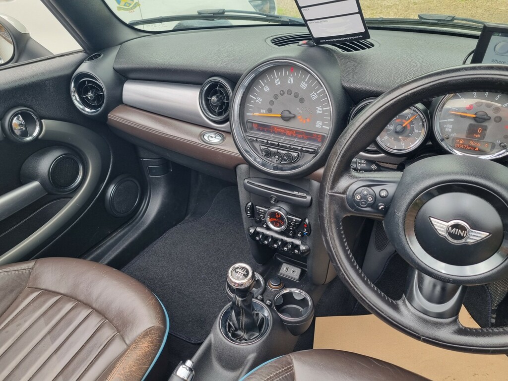 Mini Convertible Cooper D Convertible White #13