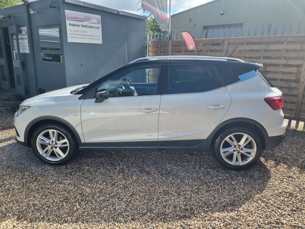Seat Arona 1.0 Tsi Fr White #4