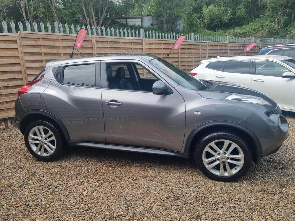 Nissan Juke  White #26