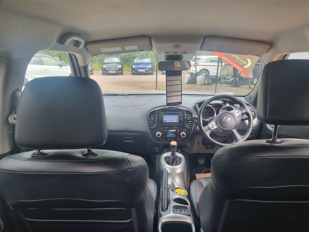 Nissan Juke  White #32
