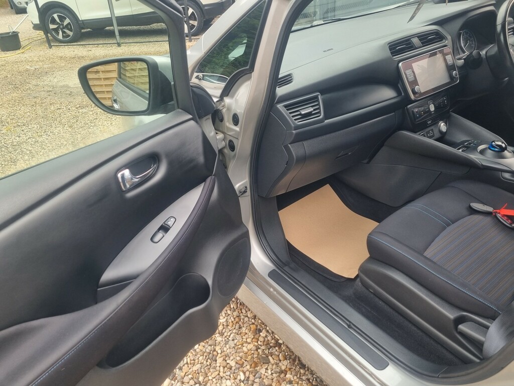 Nissan Leaf Hatchback 40Kwh Acenta 202121 Silver #6