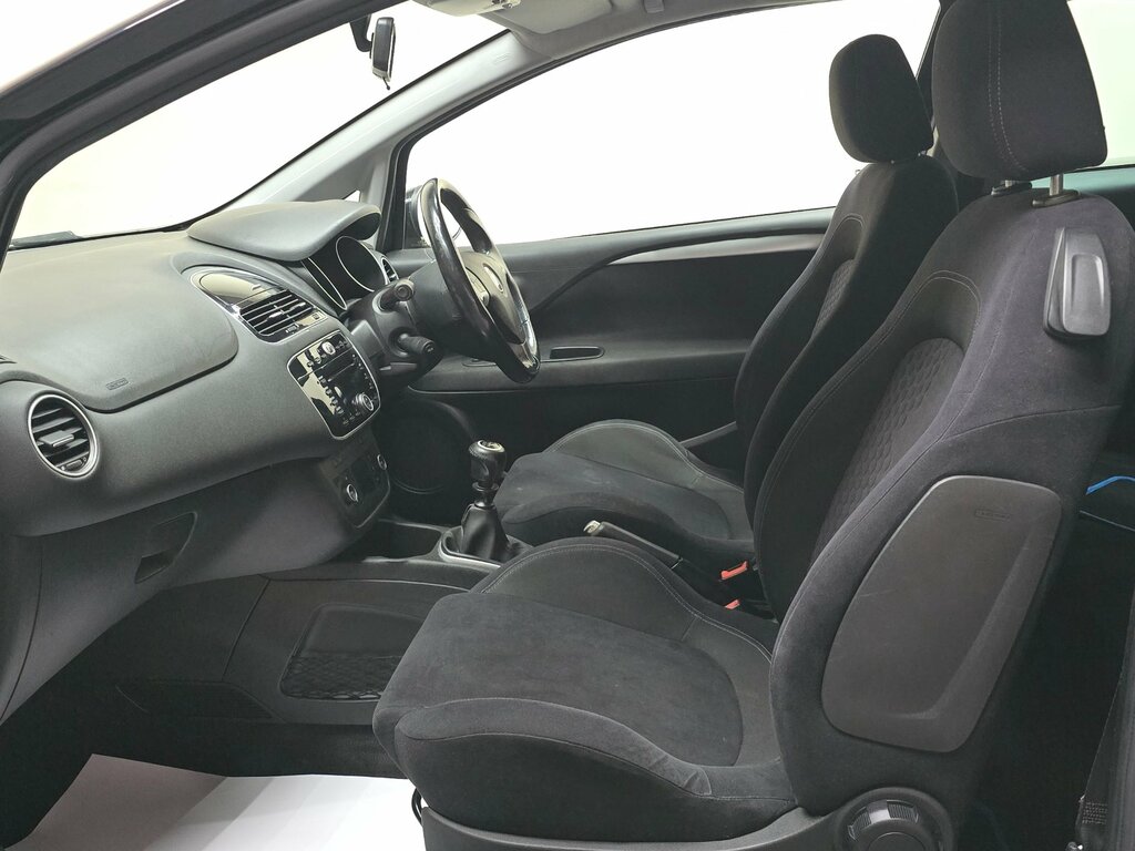 Fiat Punto Hatchback Black #16