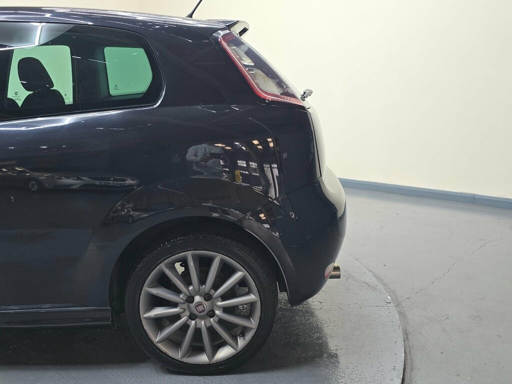 Fiat Punto Hatchback Black #12